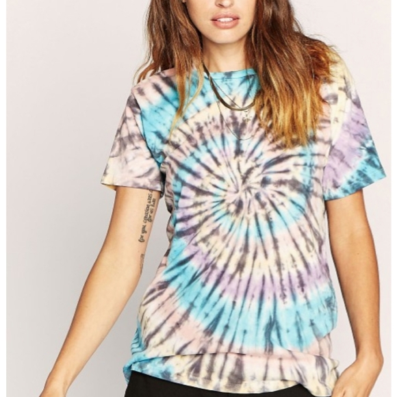 Daydreamer Tops - Daydreamer tie dye weekend tee black/pastels